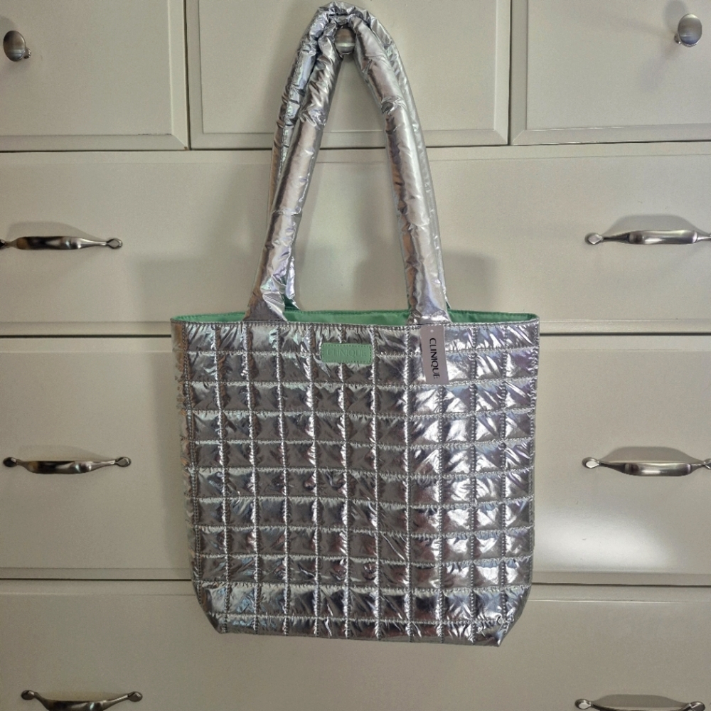 NWT Clinique Limited Edition Silver Quilted Puffer Tote with Pastel Green Lining